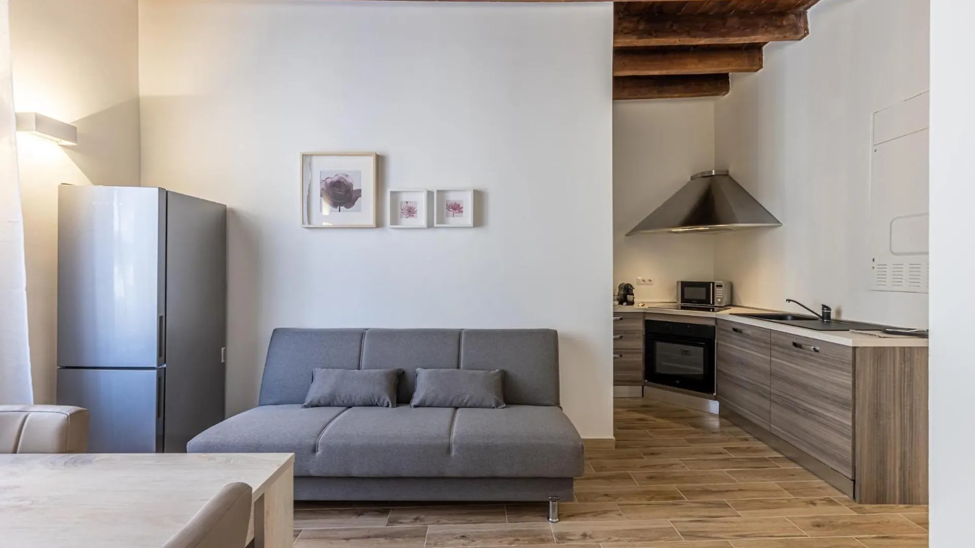 Santa Giulia Suite - 15Min Duomo 밀라노 0*,